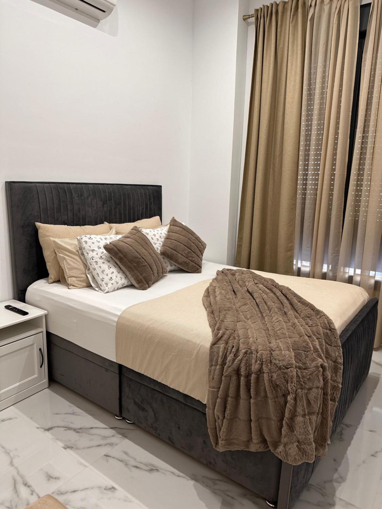 פואנגירולה Mark Suite B8 מראה חיצוני תמונה